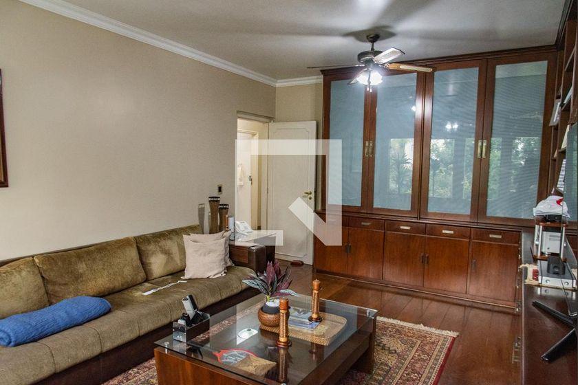 Casa à Venda – Vila Mariana, 4 Quartos, 700 m² – São Paulo