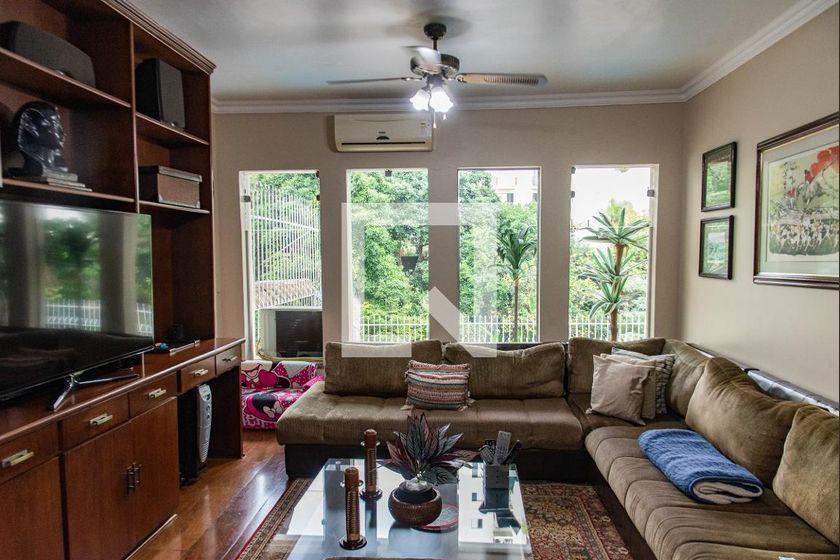Casa à Venda – Vila Mariana, 4 Quartos, 700 m² – São Paulo