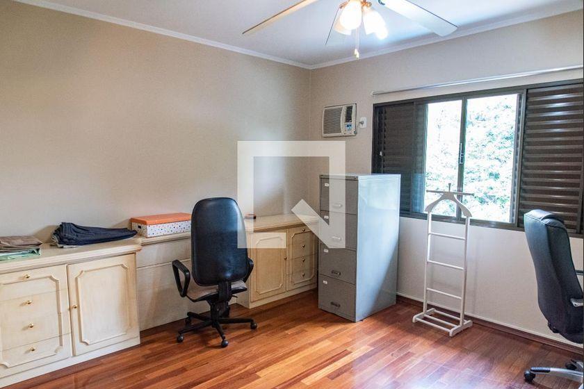 Casa à Venda – Vila Mariana, 4 Quartos, 700 m² – São Paulo