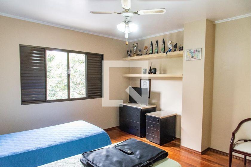 Casa à Venda – Vila Mariana, 4 Quartos, 700 m² – São Paulo