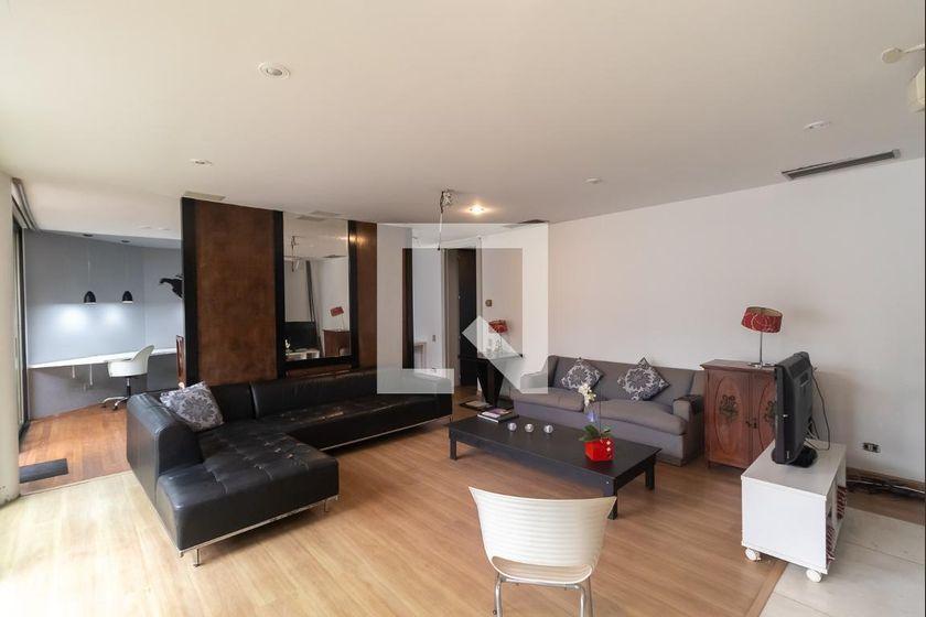 Casa à Venda – Alto de Pinheiros, 4 Quartos, 700 m² – São Paulo