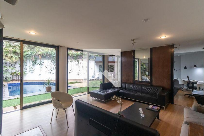 Casa à Venda – Alto de Pinheiros, 4 Quartos, 700 m² – São Paulo