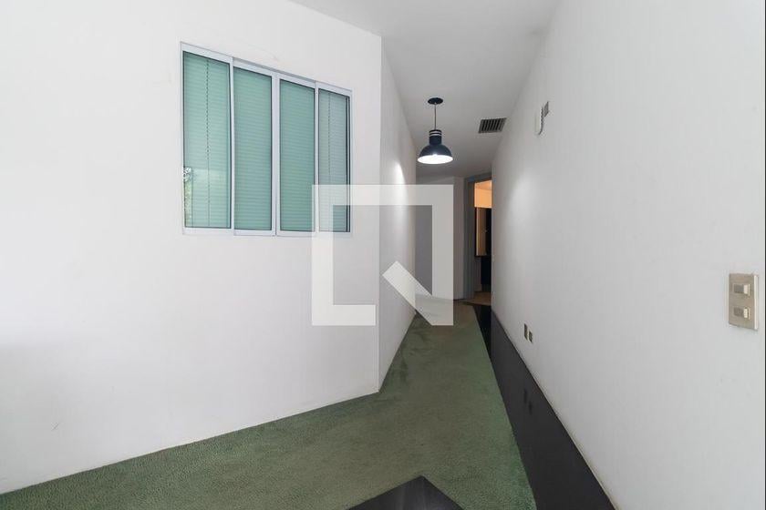 Casa à Venda – Alto de Pinheiros, 4 Quartos, 700 m² – São Paulo