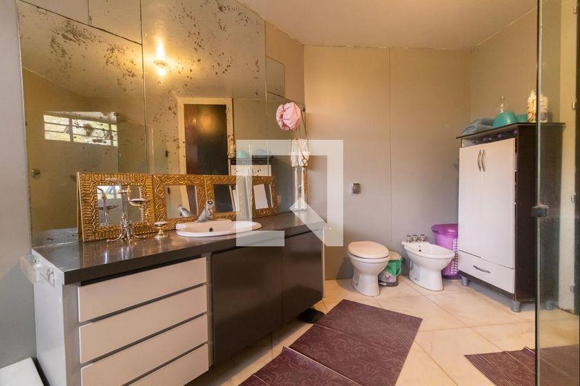 Casa à Venda – Alto de Pinheiros, 4 Quartos, 700 m² – São Paulo