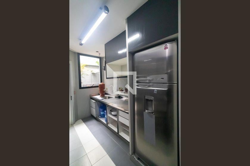 Casa à Venda – Alto de Pinheiros, 4 Quartos, 700 m² – São Paulo