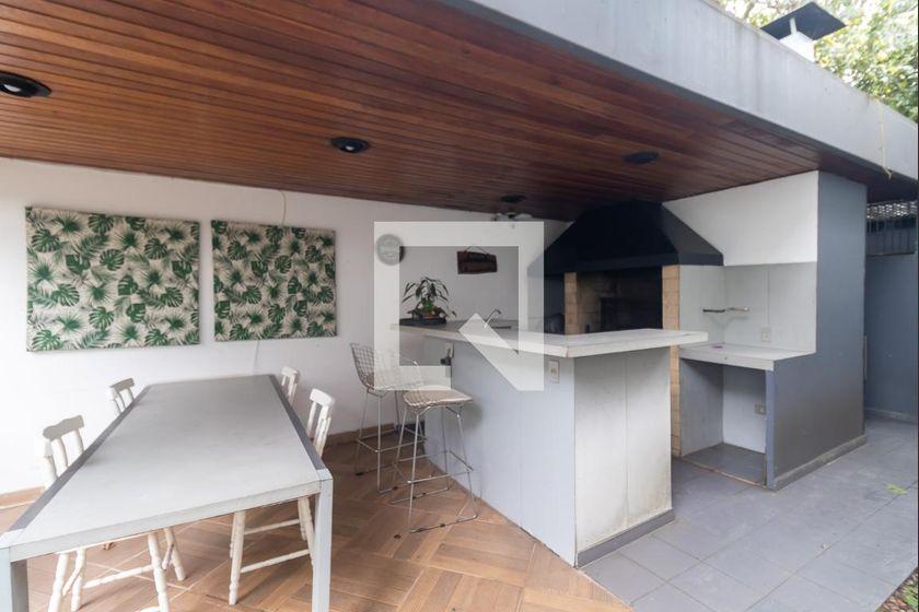 Casa à Venda – Alto de Pinheiros, 4 Quartos, 700 m² – São Paulo