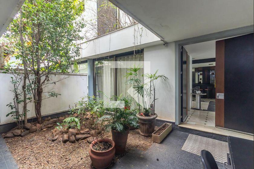 Casa à Venda – Alto de Pinheiros, 4 Quartos, 700 m² – São Paulo