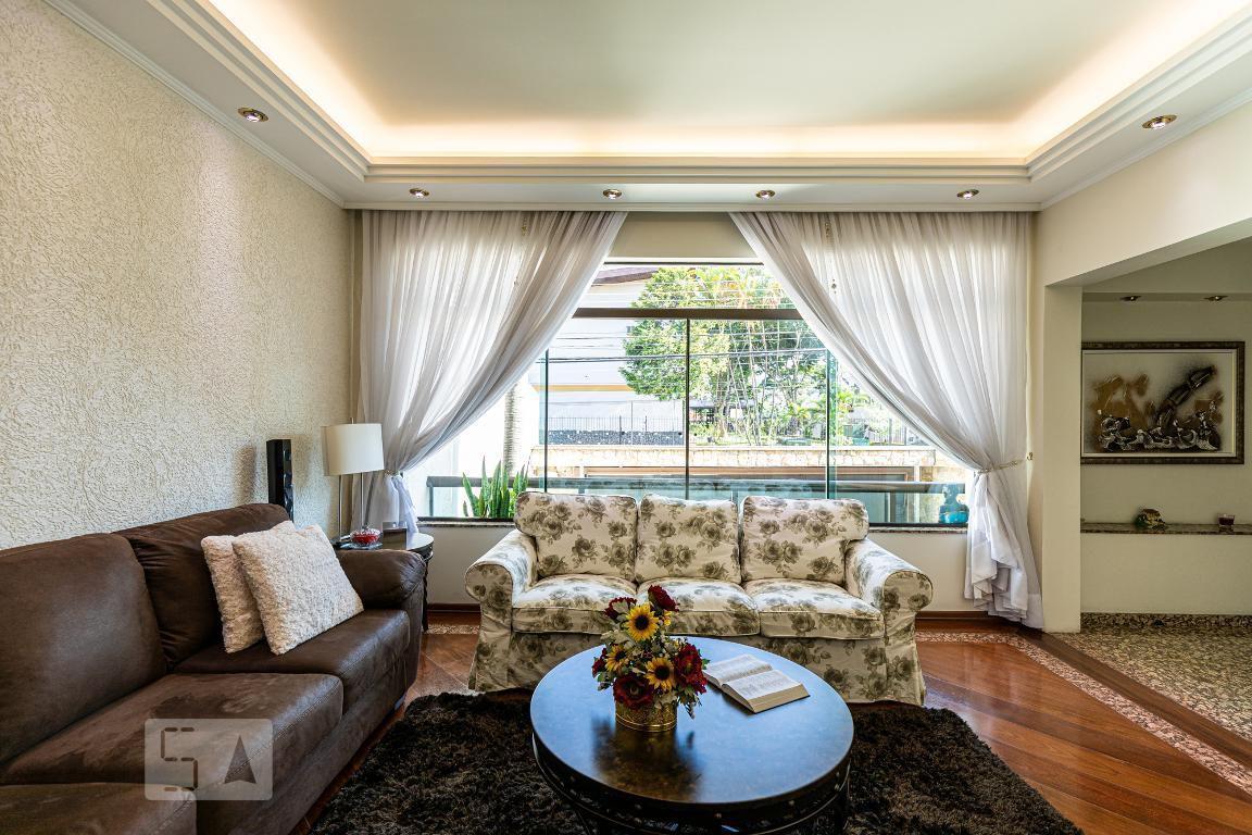 Casa à Venda – Água Fria, 7 Quartos, 800 m² – São Paulo