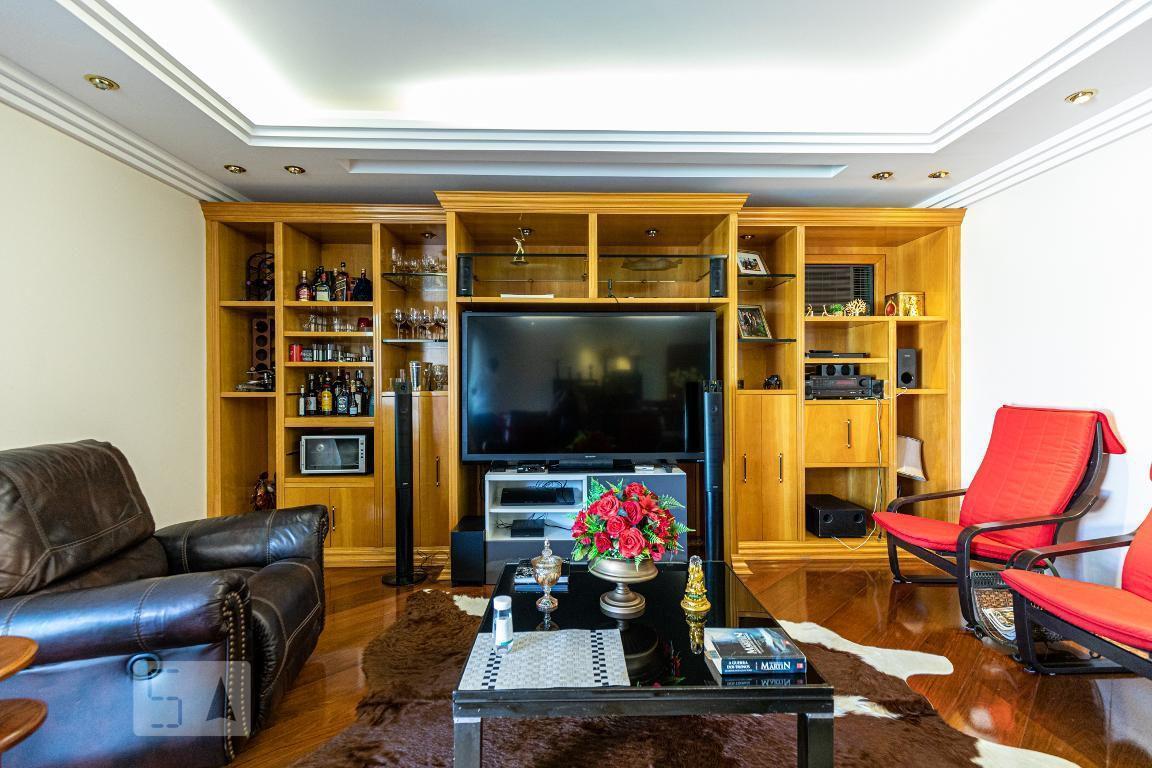 Casa à Venda – Água Fria, 7 Quartos, 800 m² – São Paulo