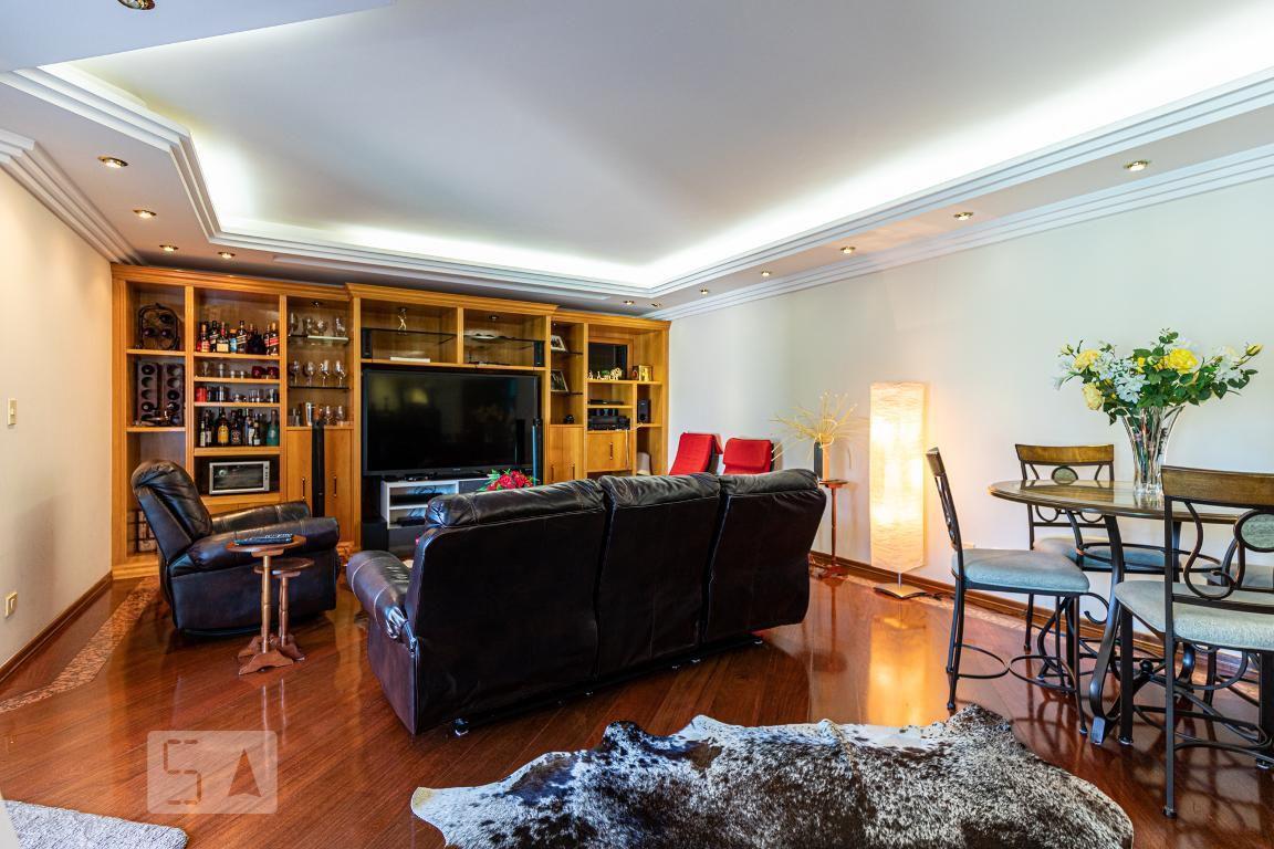 Casa à Venda – Água Fria, 7 Quartos, 800 m² – São Paulo