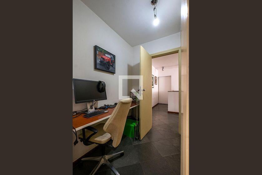 Casa à Venda – Vila Madalena, 5 Quartos, 400 m² – São Paulo