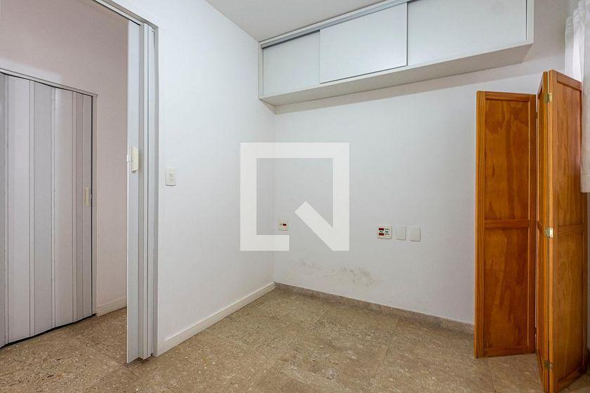 Casa à Venda – Vila Madalena, 5 Quartos, 400 m² – São Paulo