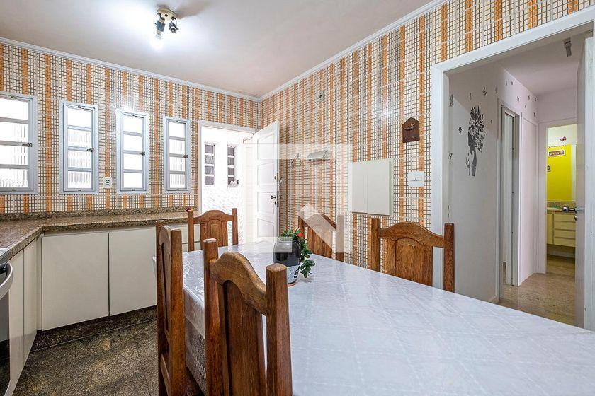 Casa à Venda – Vila Madalena, 5 Quartos, 400 m² – São Paulo
