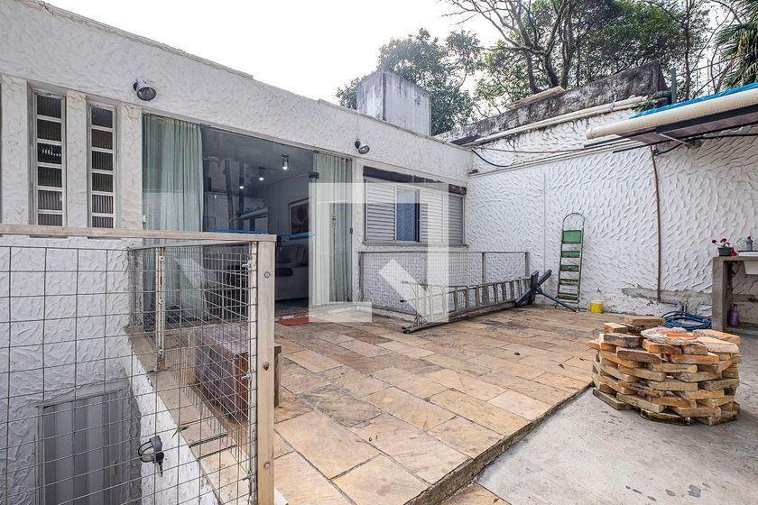 Casa à Venda – Vila Madalena, 5 Quartos, 400 m² – São Paulo