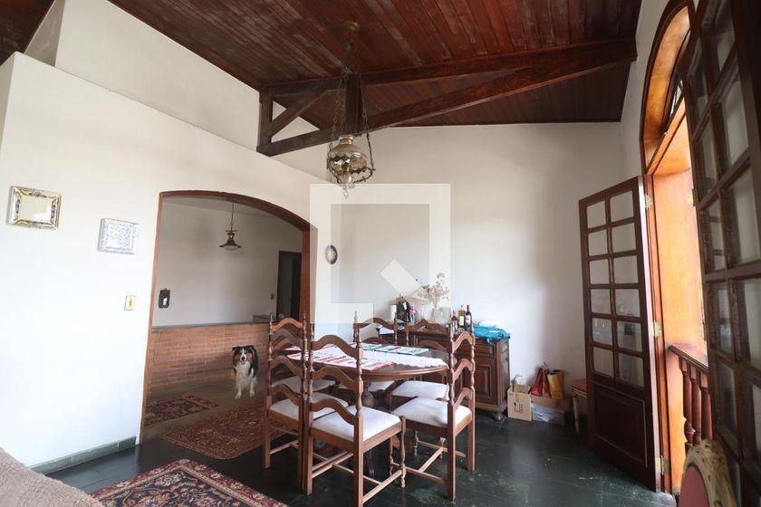 Casa à Venda – Água Fria, 4 Quartos, 460 m² – São Paulo