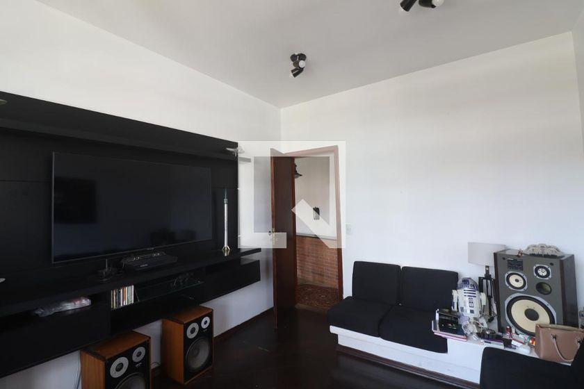 Casa à Venda – Água Fria, 4 Quartos, 460 m² – São Paulo