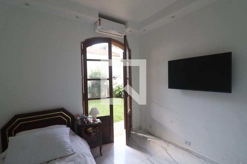 Casa à Venda – Água Fria, 4 Quartos, 460 m² – São Paulo