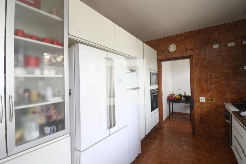 Casa à Venda – Água Fria, 4 Quartos, 460 m² – São Paulo