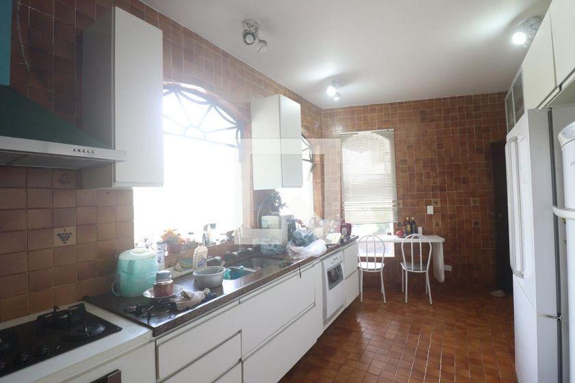 Casa à Venda – Água Fria, 4 Quartos, 460 m² – São Paulo