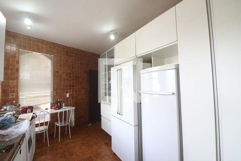 Casa à Venda – Água Fria, 4 Quartos, 460 m² – São Paulo