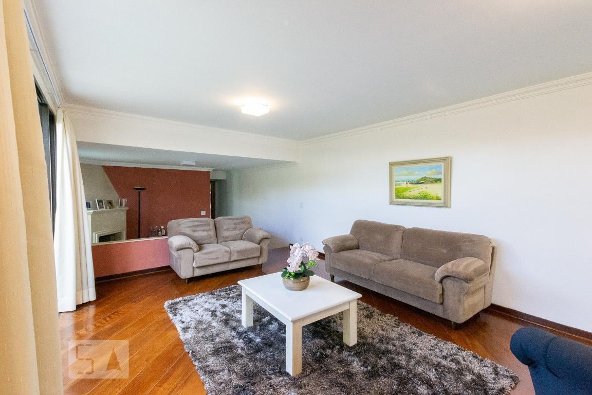 Casa à Venda – Moema, 3 Quartos, 600 m² – São Paulo