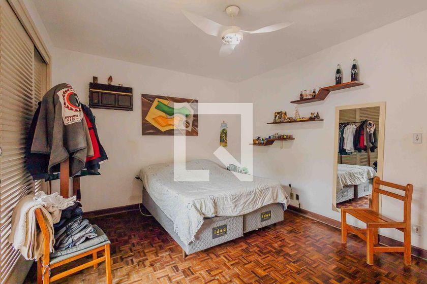 Casa à Venda – Alto de Pinheiros, 4 Quartos, 690 m² – São Paulo