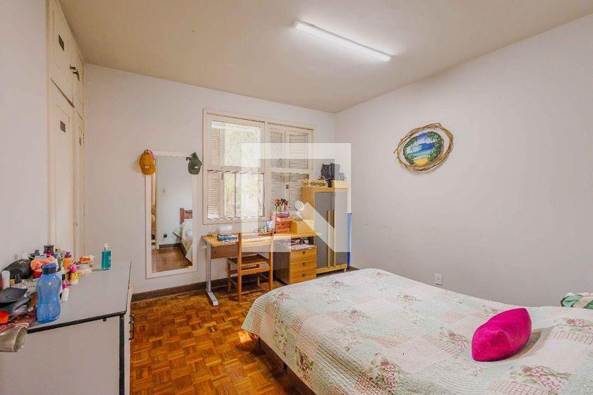 Casa à Venda – Alto de Pinheiros, 4 Quartos, 690 m² – São Paulo