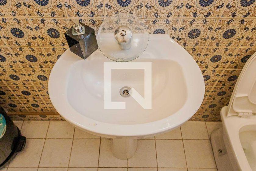 Casa à Venda – Alto de Pinheiros, 4 Quartos, 690 m² – São Paulo