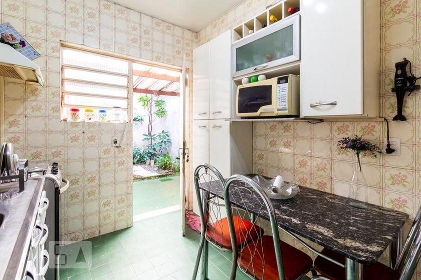 Casa à Venda – Moema, 2 Quartos, 98 m² – São Paulo
