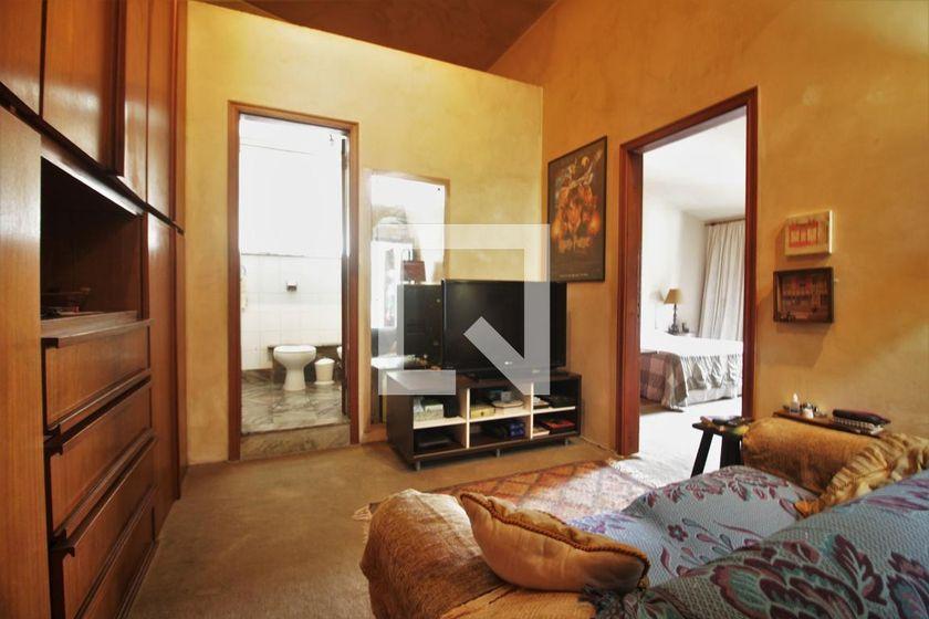 Casa à Venda – Cidade Jardim, 6 Quartos, 650 m² – São Paulo