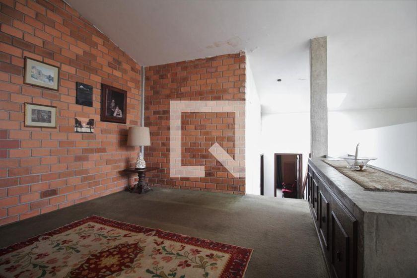 Casa à Venda – Cidade Jardim, 6 Quartos, 650 m² – São Paulo