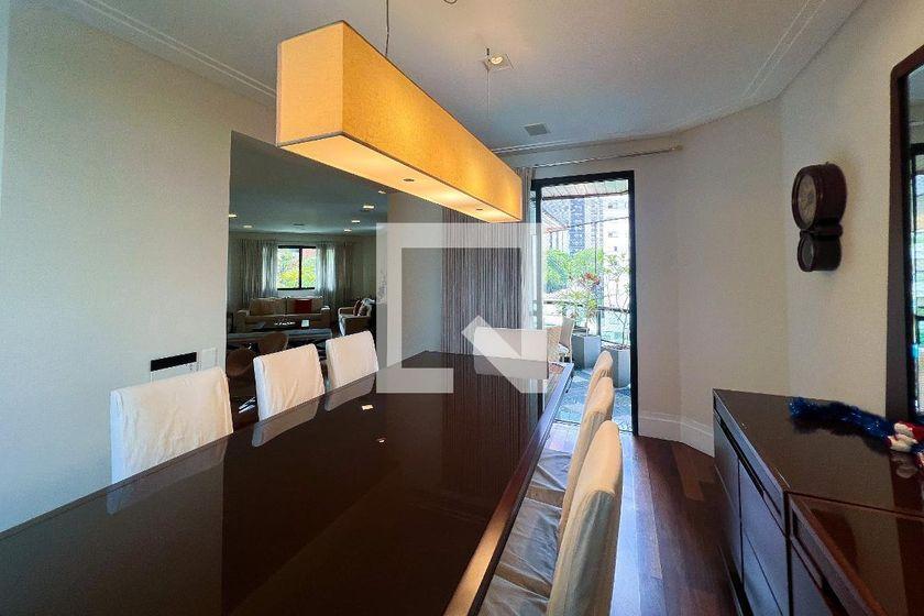 Apartamento à Venda – Moema, 4 Quartos, 357 m² – São Paulo