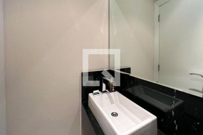 Apartamento à Venda – Moema, 4 Quartos, 357 m² – São Paulo