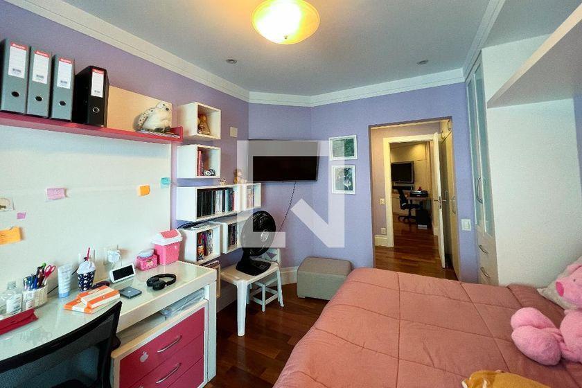 Apartamento à Venda – Moema, 4 Quartos, 357 m² – São Paulo