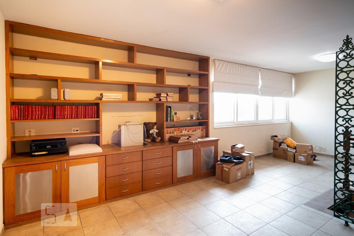 Casa à Venda – Campo Belo, 4 Quartos, 600 m² – São Paulo