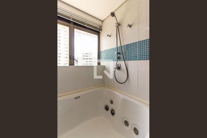 Apartamento à Venda – Pacaembu, 3 Quartos, 306 m² – São Paulo