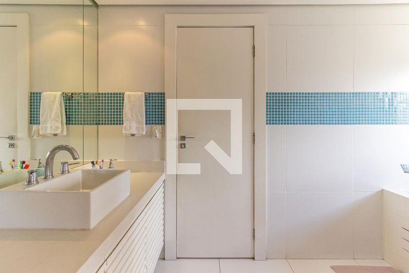 Apartamento à Venda – Pacaembu, 3 Quartos, 306 m² – São Paulo