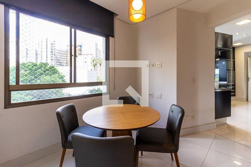 Apartamento à Venda – Pacaembu, 3 Quartos, 306 m² – São Paulo