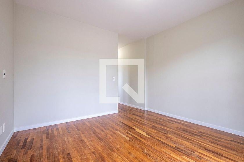 Casa à Venda – Alto de Pinheiros, 5 Quartos, 370 m² – São Paulo