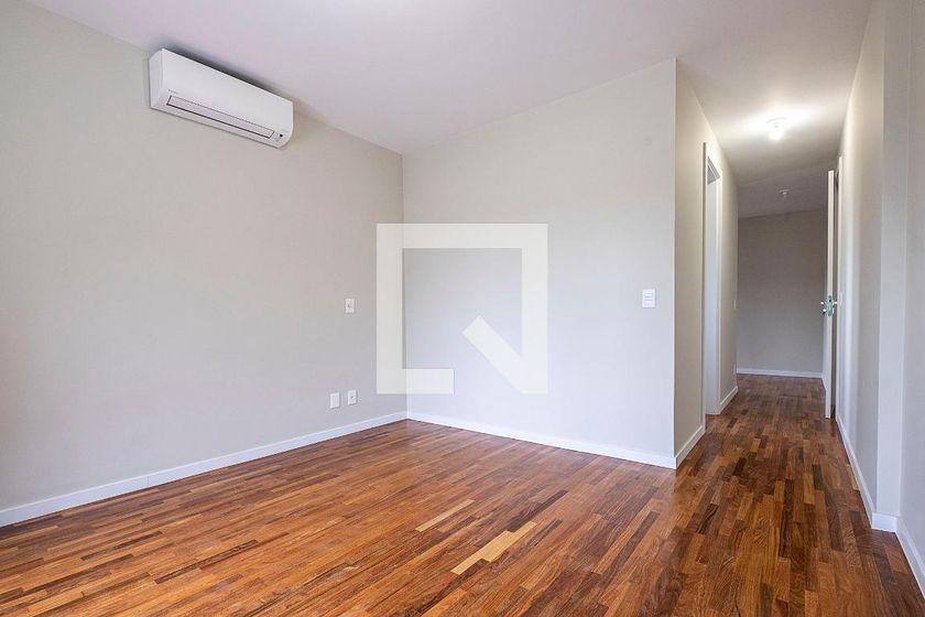 Casa à Venda – Alto de Pinheiros, 5 Quartos, 370 m² – São Paulo