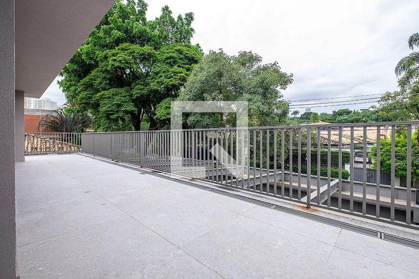 Casa à Venda – Alto de Pinheiros, 5 Quartos, 370 m² – São Paulo