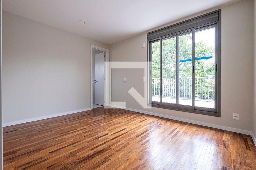 Casa à Venda – Alto de Pinheiros, 5 Quartos, 370 m² – São Paulo