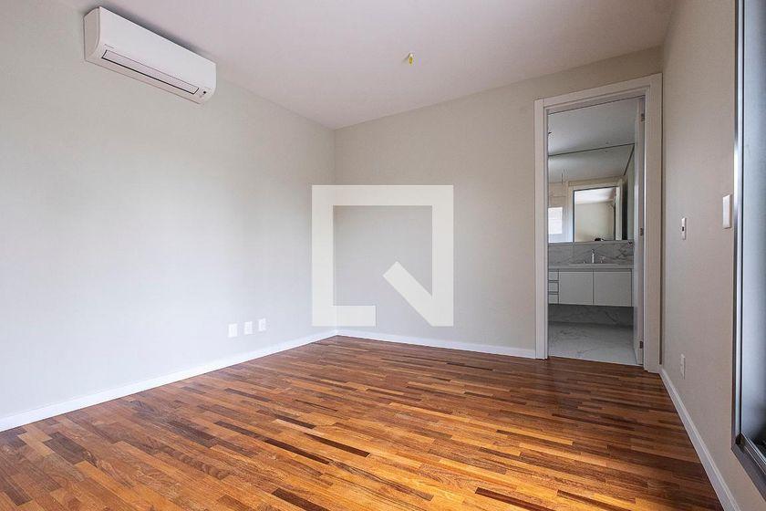 Casa à Venda – Alto de Pinheiros, 5 Quartos, 370 m² – São Paulo