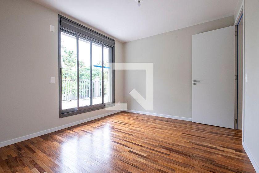 Casa à Venda – Alto de Pinheiros, 5 Quartos, 370 m² – São Paulo