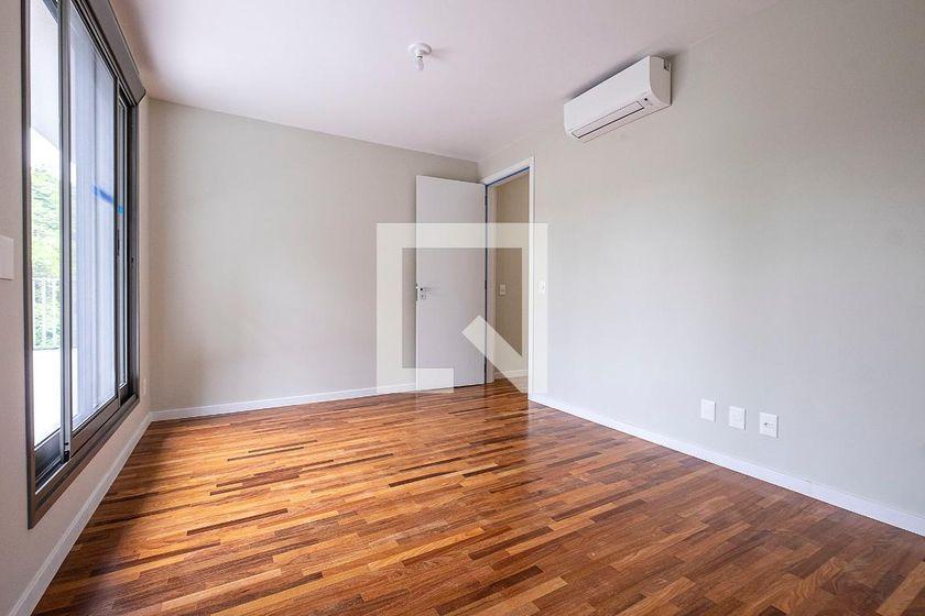 Casa à Venda – Alto de Pinheiros, 5 Quartos, 370 m² – São Paulo