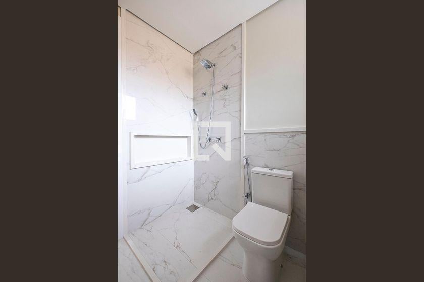 Casa à Venda – Alto de Pinheiros, 5 Quartos, 370 m² – São Paulo