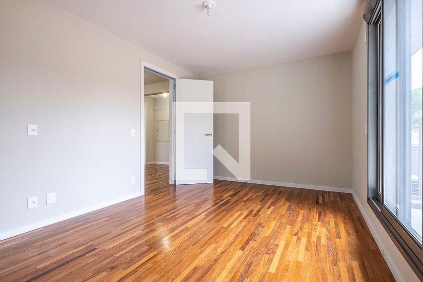 Casa à Venda – Alto de Pinheiros, 5 Quartos, 370 m² – São Paulo