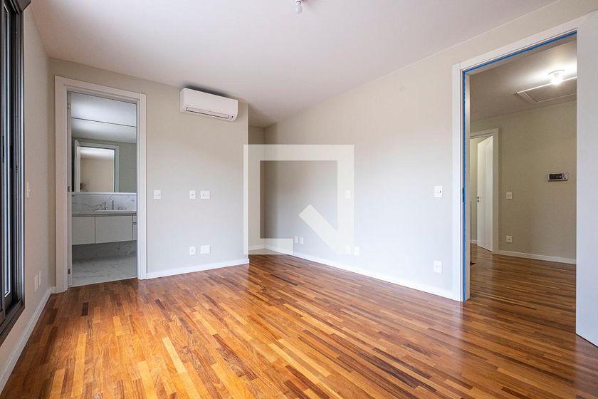 Casa à Venda – Alto de Pinheiros, 5 Quartos, 370 m² – São Paulo