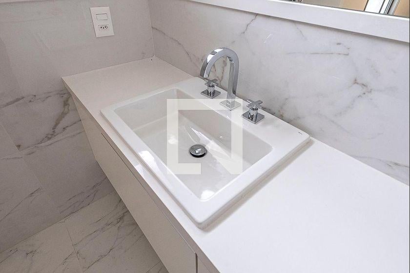 Casa à Venda – Alto de Pinheiros, 5 Quartos, 370 m² – São Paulo