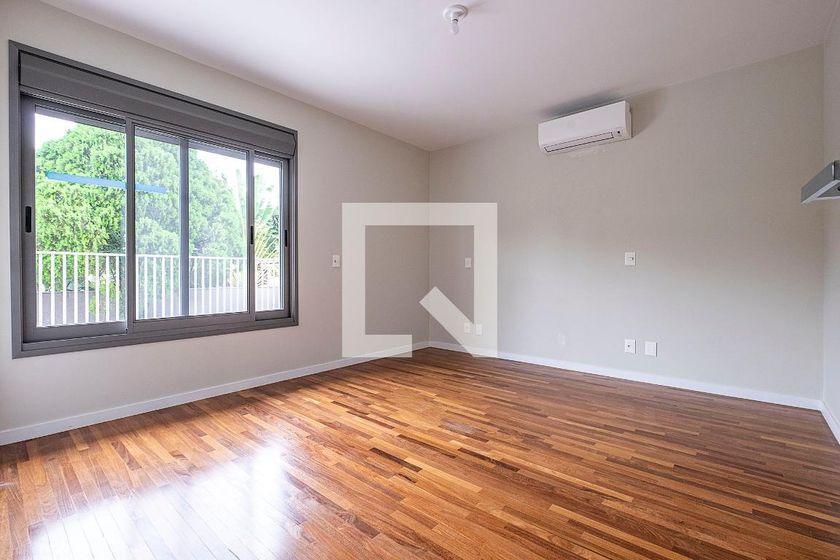 Casa à Venda – Alto de Pinheiros, 5 Quartos, 370 m² – São Paulo
